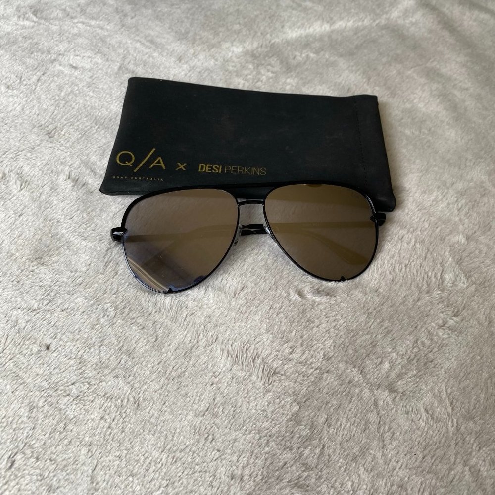 Quay High Key Black/Smoke Sunglasses